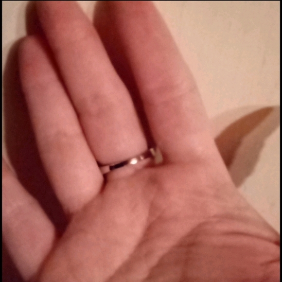 925 Stamped Sterling Silver Ring🎊 - Picture 4 of 11